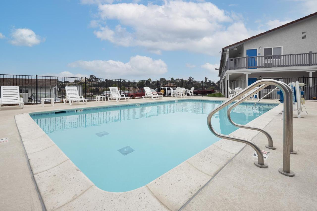 Days Inn By Wyndham Arroyo Grande Pismo Beach Eksteriør billede