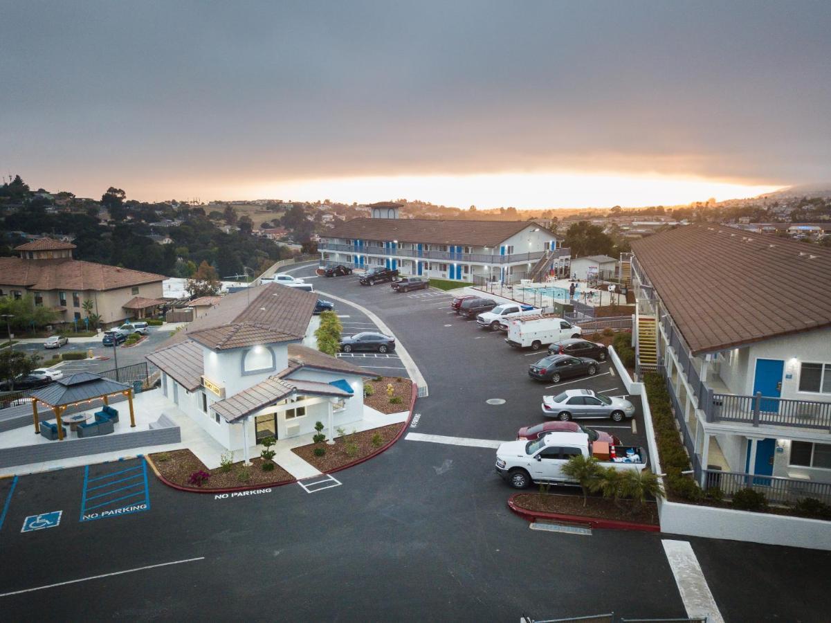 Days Inn By Wyndham Arroyo Grande Pismo Beach Eksteriør billede